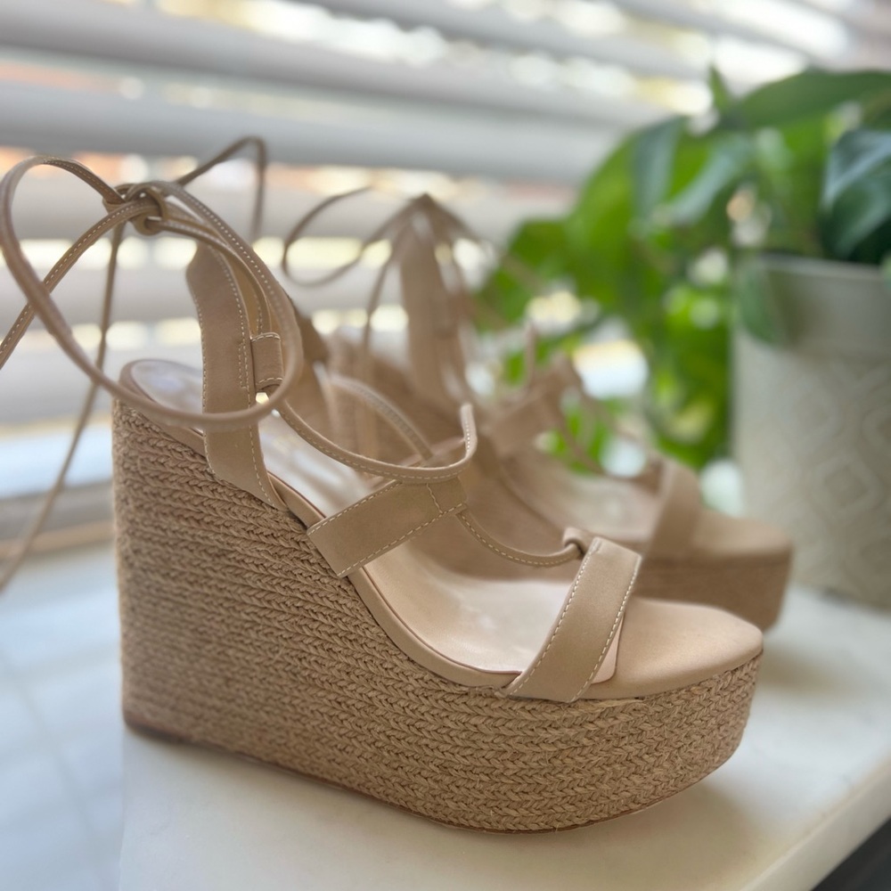 Raye wedge worn once like new